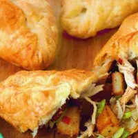 Kuřecí pirohy se slaninou