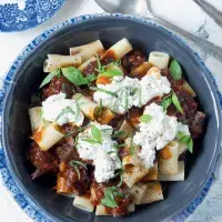 Ragú z hovězí kližky s ricottou Ragú z hovězí kližky s ricottou
