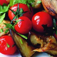 Kořeněný salát s rajčaty