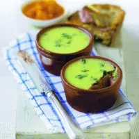 Paštika z kuřecích jater s jablečno–šafránovým čatní