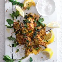 Jarní kuřátko grilované na motýlka