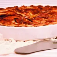 Jablečný koláč s marcipánem Jablečný koláč s marcipánem