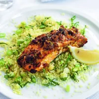 Kořeněný losos s kuskusem Kořeněný losos s kuskusem