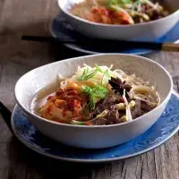 Polévka z hovězího žebra s kimči