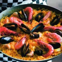 Paella s mořskými plody