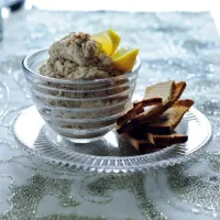 Pomazánka z uzené makrely s křenem