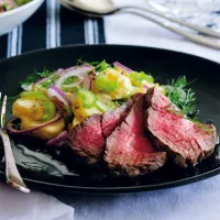 Rostbíf s bramborovým salátem