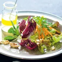 Insalata con le noci (salát s ořechy)