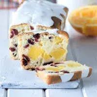 Sladký chlebíček s pomeranči a brusinkami Sladký chlebíček s pomeranči a brusinkami