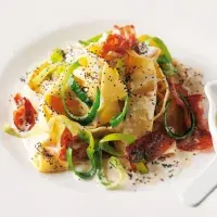 Pappardelle s pórkem, mákem a sušenou šunkou