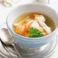 Polévka s macesovými knedlíčky