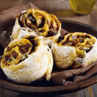 Chleboví šneci s cibulovou náplní