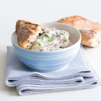 Pomazánka z uzené makrely s jarní cibukou