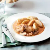 Kuře na paprice s máslovými noky