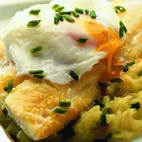 Uzená ryba se šťouchanými brambory