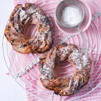 Velikonoční věnečky se sušeným ovocem