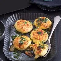 Semolinové gnocchi se sýrem a gremolatou Semolinové gnocchi se sýrem a gremolatou