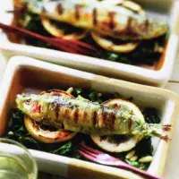 Grilovaná ryba na špenátu