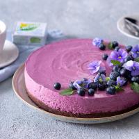 Nepečený borůvkový cheesecake s lučinou