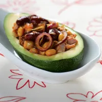 Avokádové lodičky plněné tuňákem