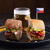 Bageta s chorizem & guacamole