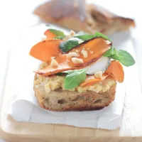 Sendvič batáty a kozí sýr