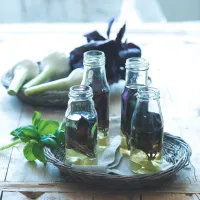 Bazalkový olej s česnekem