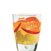 Bílá sangria s hroznovým vínem Bílá sangria s hroznovým vínem