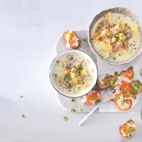 Bramborová polévka se slaninou Bramborová polévka se slaninou
