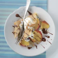 Bretaňské palačinky s jablky a tvarohem Bretaňské palačinky s jablky a tvarohem