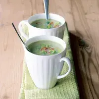 Brokolicová polévka s nivou