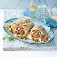 Burrito s rýží a uzeným kuřetem Burrito s rýží a uzeným kuřetem