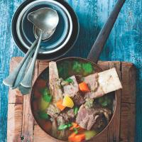 Caldo de costilla
