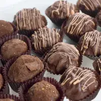 3 nápady, jak zdobit cukroví čokoládou