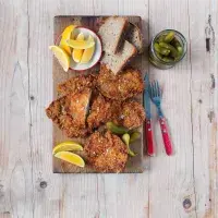 Česnekové řízky z krkovice v trojobalu