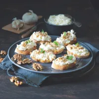 Česnekové chlebíčky a dokonalé jednohubky