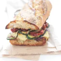 Chléb s grilovanou zeleninou