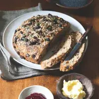 Celozrnný chlebík s ovocem & semínky Celozrnný chlebík s ovocem & semínky