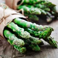 Kde koupit čerstvý chřest a co z něj připravit