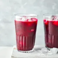 Šťáva z červené řepy, jablka a zázvoru