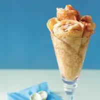Crêpes s teplou banánovou polevou Crêpes s teplou banánovou polevou