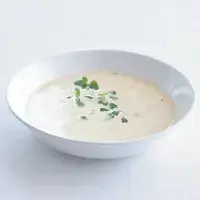 Cuketová polévka s gorgonzolou Cuketová polévka s gorgonzolou
