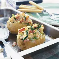 Pečené plněné brambory s rybou