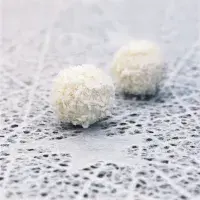 Domácí ,raffaelo' kuličky Domácí ,raffaelo' kuličky