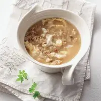 Drožďová polévka s ovesnými vločkami Drožďová polévka s ovesnými vločkami
