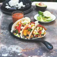 Fajita s paprikami a kuřecím masem Fajita s paprikami a kuřecím masem