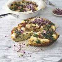 Frittata z trouby s květákem, houbami a výhonky Frittata z trouby s květákem, houbami a výhonky