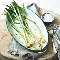 Grilovaný mléčný česnek