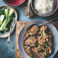 Hovězí oháňka s pomerančem, sečuánským pepřem a badyánem