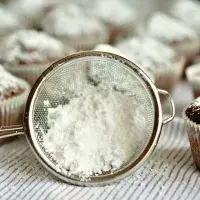 Vánoční pečení: moučkový cukr